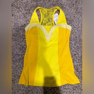 NWT Crowned Athletics Enchanted Belle Athletic Small